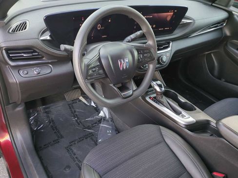 Used 2024 Buick Envista Preferred image 12