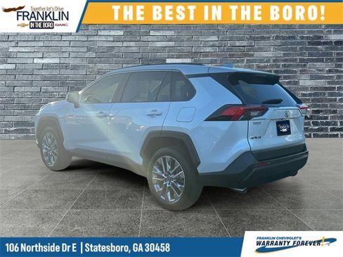 Used 2023 Toyota RAV4 XLE Premium image 3