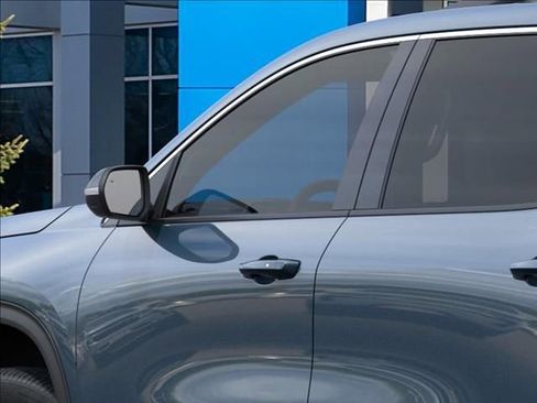 New 2026 Chevrolet Traverse LT w/ Driver Confidence Package FWD image 12