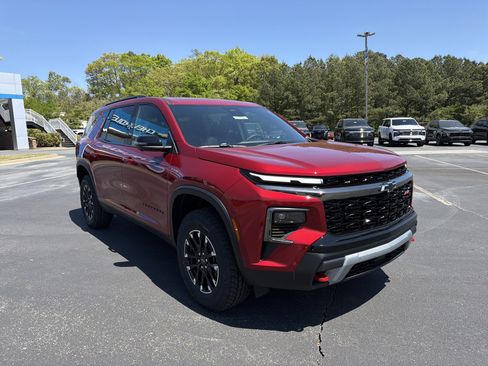 New 2026 Chevrolet Traverse Z71 w/ Enhanced Driving Package image 3