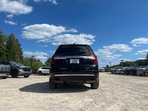 Used 2023 GMC Acadia Denali w/ Black Diamond Edition AWD/4WD image 9