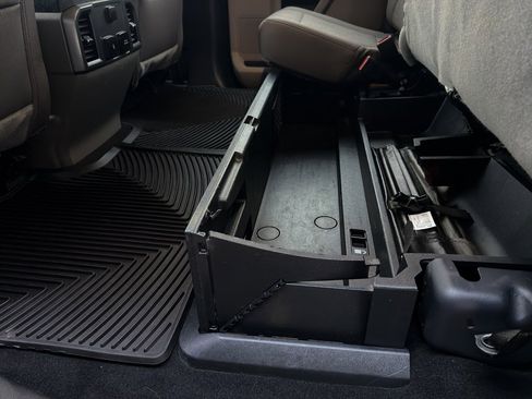 Certified 2020 Ford F250 XLT w/ XLT Premium Package image 36