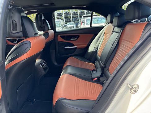 Used 2023 Mercedes-Benz C 300 Sedan image 10