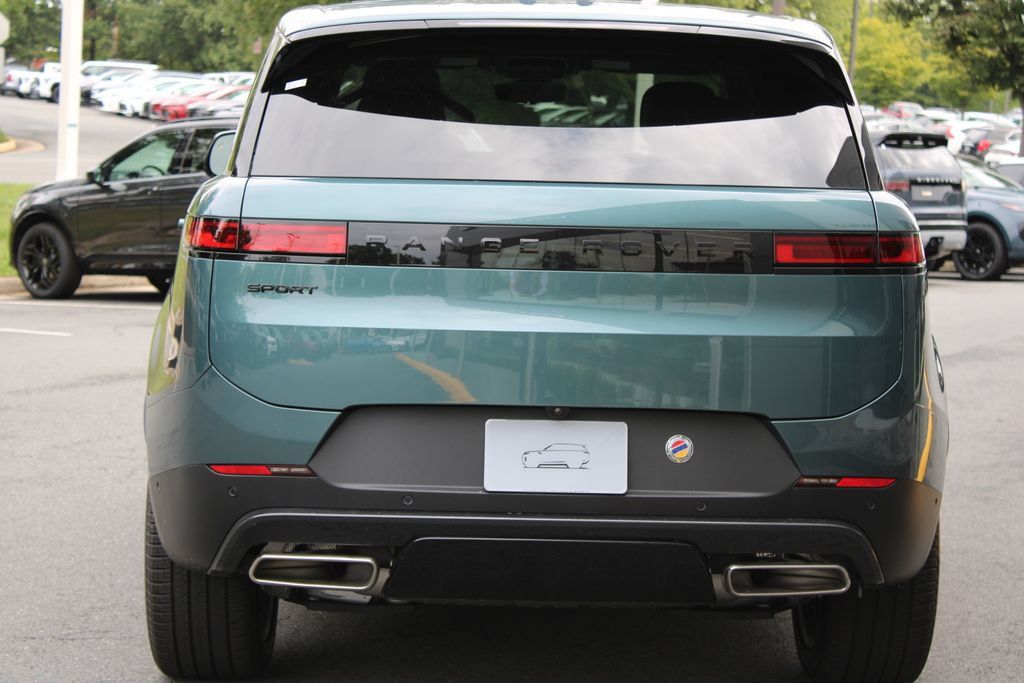 New 2027 Land Rover Range Rover Sport SE AWD/4WD image 4