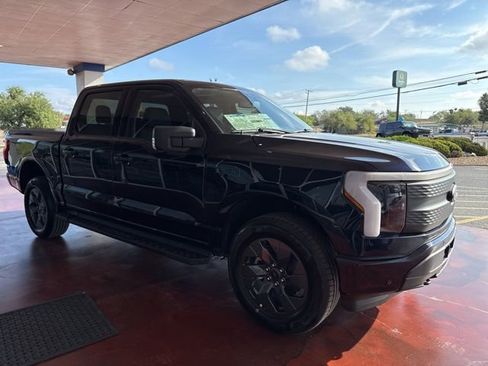 Used 2025 Ford F150 Lightning Flash image 3