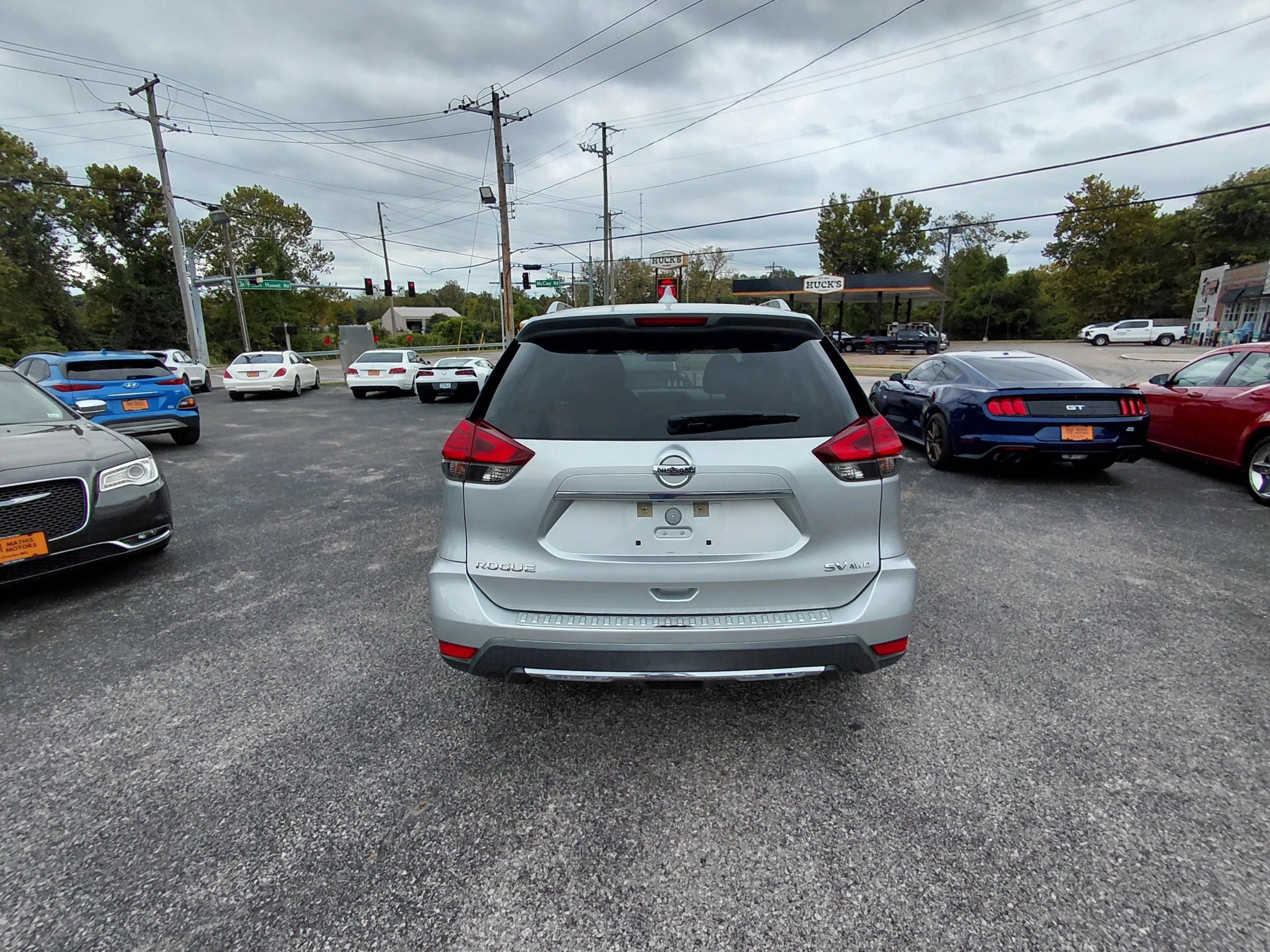 Used 2017 Nissan Rogue SV AWD/4WD image 4