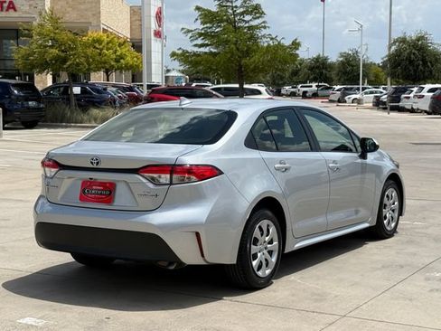 Used 2024 Toyota Corolla LE FWD image 7
