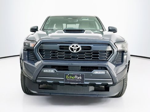 Used 2024 Toyota Tacoma TRD Sport w/ TRD Sport Upgrade Package image 2