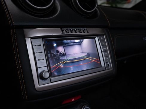 Used 2013 Ferrari 458 Spider RWD image 33
