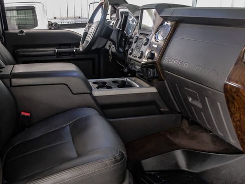 Used 2015 Ford F250 Platinum w/ FX4 Off-Road Package image 12