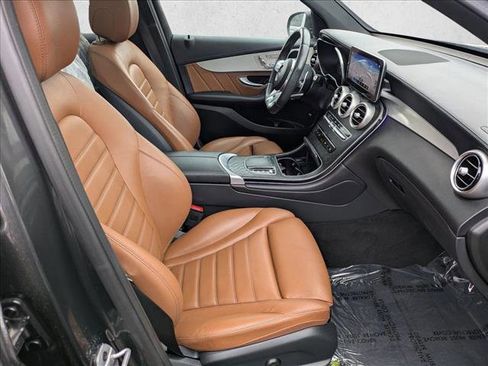 Used 2022 Mercedes-Benz GLC 43 AMG 4MATIC image 17