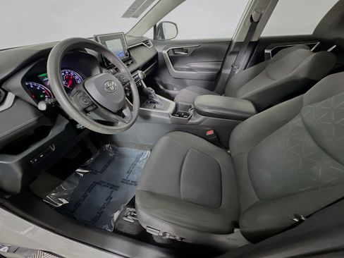 Used 2022 Toyota RAV4 XLE image 15