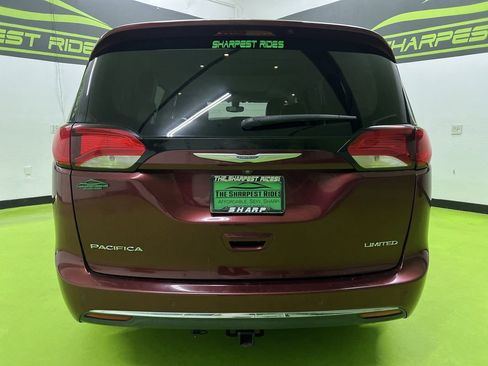 Used 2018 Chrysler Pacifica Limited FWD image 8
