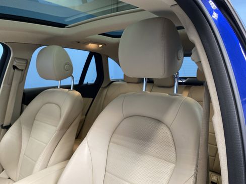 Used 2020 Mercedes-Benz GLC 300 4MATIC image 8