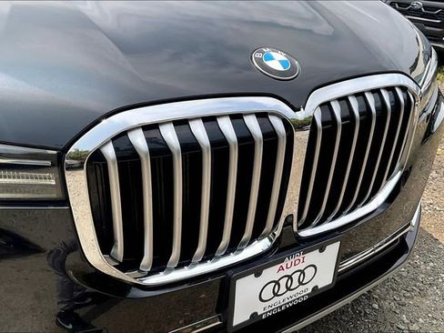 Used 2022 BMW X7 xDrive40i w/ Premium Package image 30