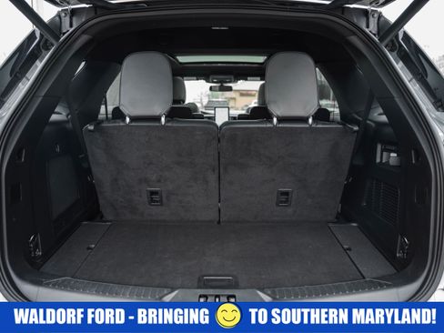 Used 2022 Ford Explorer ST w/ Equipment Group 401A image 9