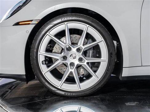 Used 2026 Porsche 911 Carrera RWD image 14
