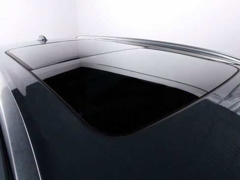 Certified 2022 Volvo XC90 T6 Momentum w/ Advanced Package image 40