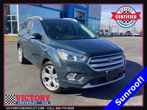 Used 2019 Ford Escape Titanium image 1