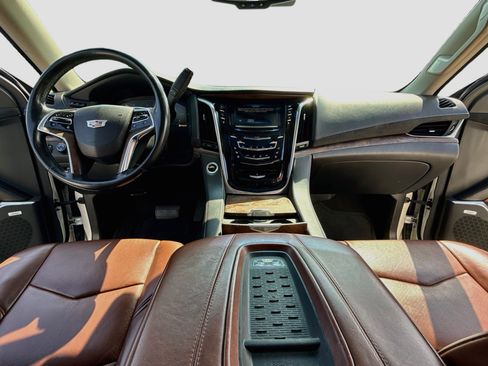 Used 2015 Cadillac Escalade ESV Premium AWD/4WD image 3