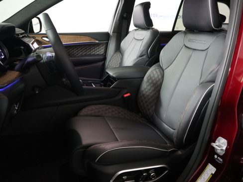 New 2026 Jeep Grand Cherokee Summit AWD/4WD image 22