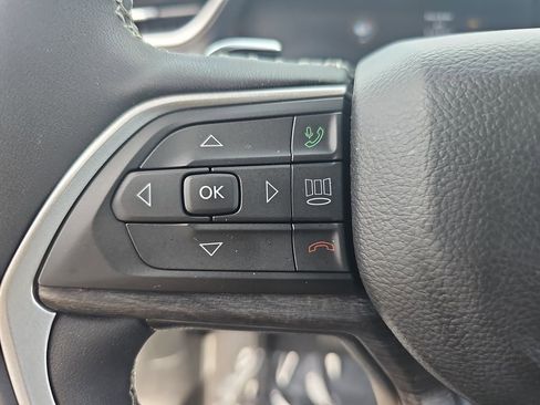 Certified 2023 Jeep Grand Cherokee Limited AWD/4WD image 17