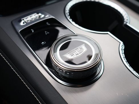 Certified 2026 Cadillac Vistiq Luxury AWD/4WD image 28
