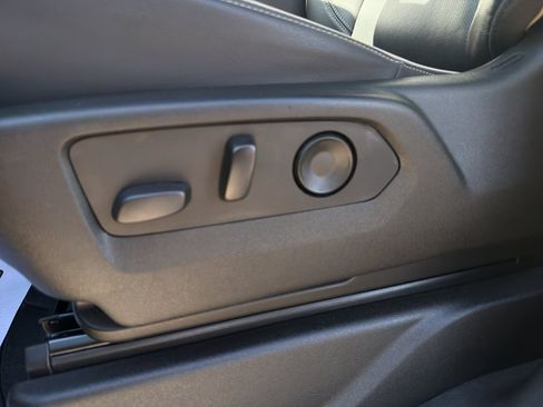 Used 2021 Chevrolet Tahoe Premier AWD/4WD image 25