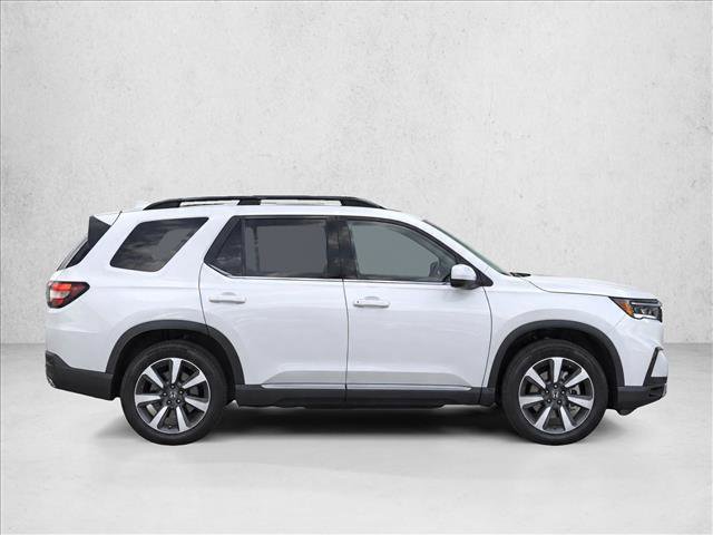 Used 2023 Honda Pilot Touring image 8
