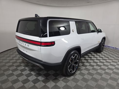 Used 2024 Rivian R1S Adventure AWD/4WD image 5
