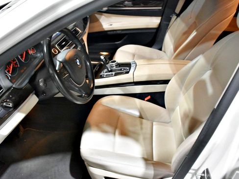 Used 2012 BMW 740i RWD image 37