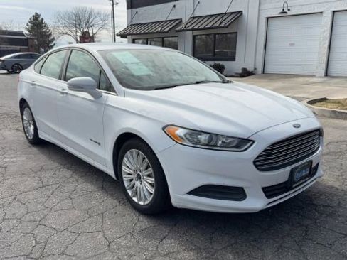 Used 2016 Ford Fusion SE image 7