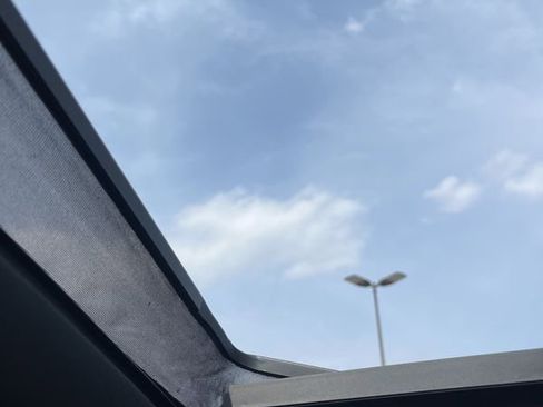 Used 2021 Land Rover Range Rover Westminster Edition image 17