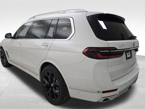 New 2026 BMW X7 xDrive40i image 7
