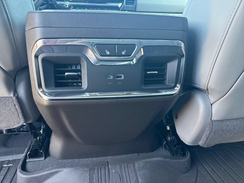New 2026 GMC Sierra 2500 SLT AWD/4WD image 32