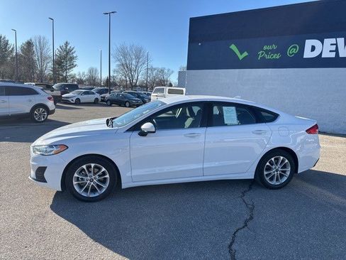 Used 2020 Ford Fusion SE image 2