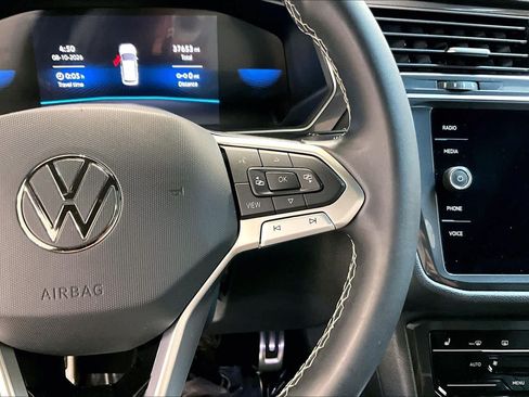 Used 2023 Volkswagen Tiguan SE R-Line AWD/4WD image 24