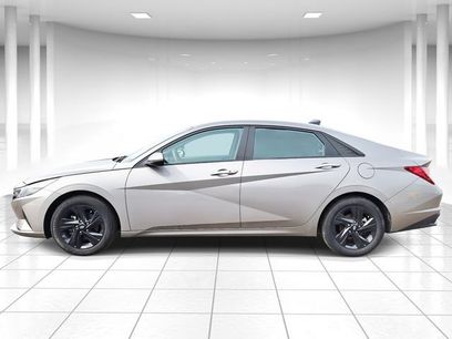 Used 2023 Hyundai Elantra SEL w/ Cargo Package