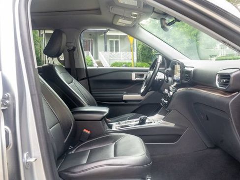 Used 2021 Ford Explorer Limited w/ Hybrid Equipment Group 310A AWD/4WD image 45