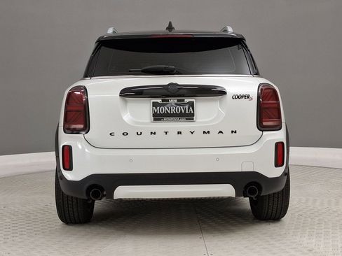 Certified 2024 MINI Cooper Countryman S FWD image 8