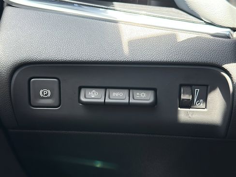 Certified 2024 Buick Enclave Premium image 37