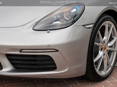 Used 2024 Porsche 718 Cayman image 51