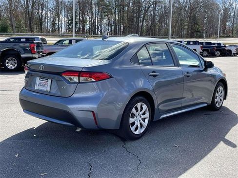 Used 2021 Toyota Corolla LE image 5