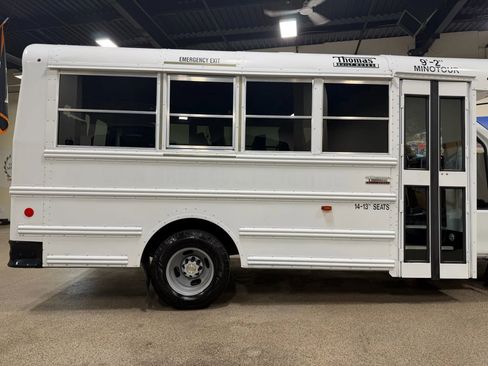 Used 2019 Chevrolet Express 3500 w/ School Bus Package image 16