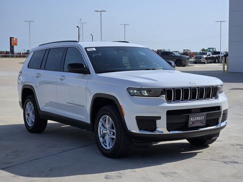 New 2026 Jeep Grand Cherokee L Laredo AWD/4WD image 3