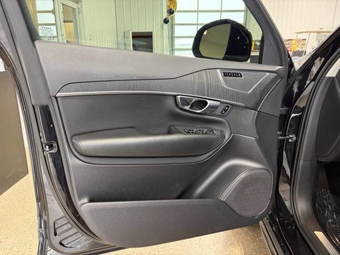 Used 2020 Volvo XC90 T5 Momentum image 19