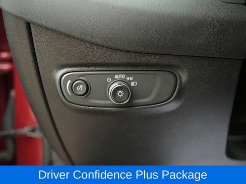 Used 2019 Chevrolet Equinox LT w/ Driver Convenience Package FWD image 20