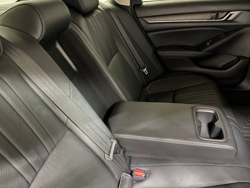 Used 2021 Honda Accord Touring image 31