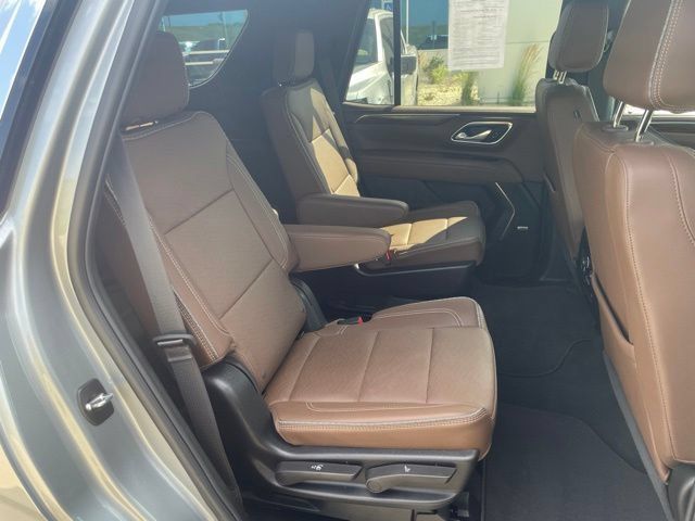 Used 2024 Chevrolet Tahoe High Country AWD/4WD image 23
