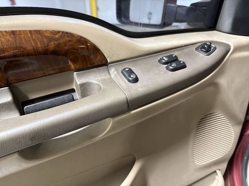 Used 2003 Ford F250 Lariat image 19